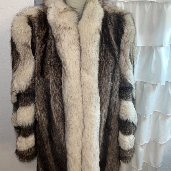 Blue fox & raccoon fur - Picture 2 of 12